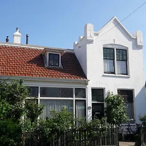 https://little-beach-house-zandvoort.zandvoort-hotels.com